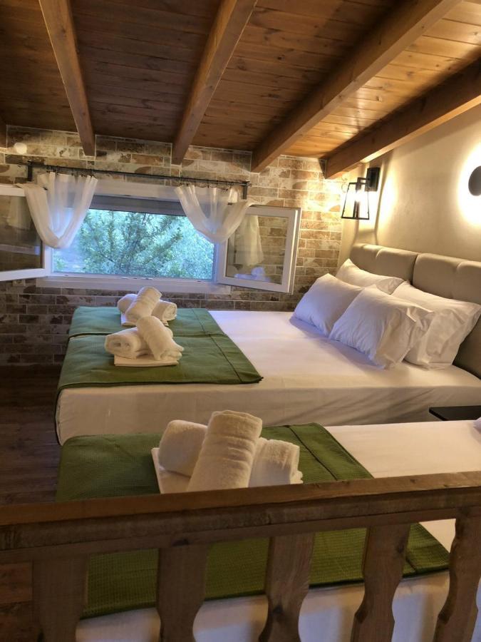 Green Olive Studios 2 雅伊奥斯马马斯 外观 照片